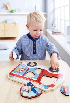 Haba 304594 Greifpuzzle Feuerwehrauto 7 Haba 304594 Greifpuzzle Feuerwehrauto -Haba Verkaufsgeschäft haba 304594 greifpuzzle feuerwehrauto 2